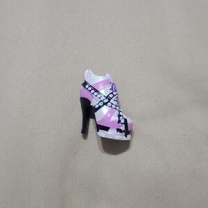 Rainbow High Cheer Violet Willow Pink Purple Black Right Doll Replacement Shoe